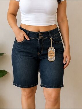 NWT APOLLO Women’s Bermuda Denim Shorts Dark Wash Pockets Stretch Size 23/24